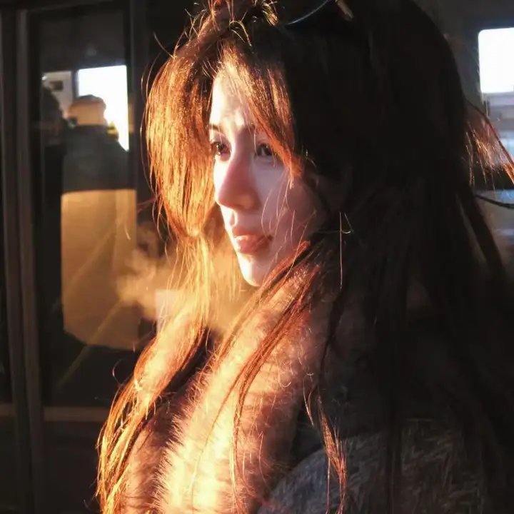 飞舟穿越万重山